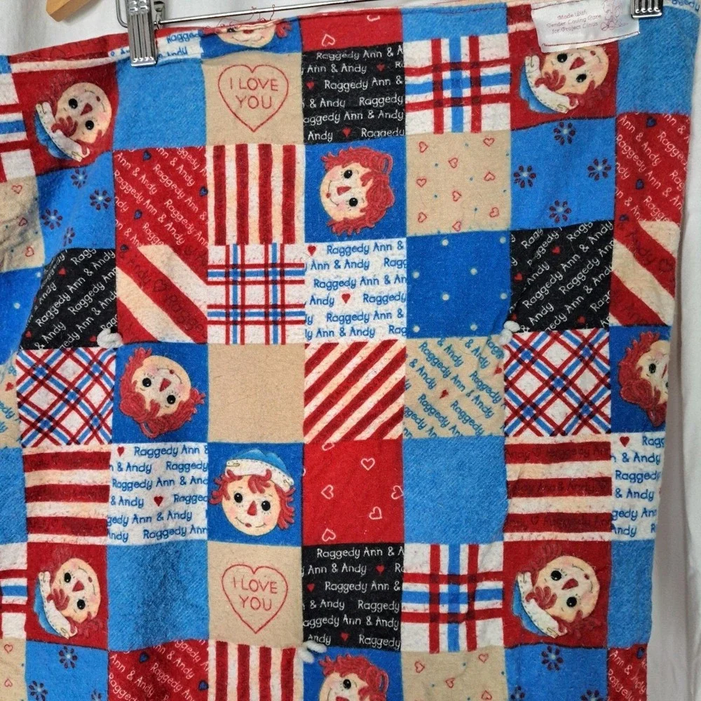 Raggedy Ann & Andy Quilt 40x60